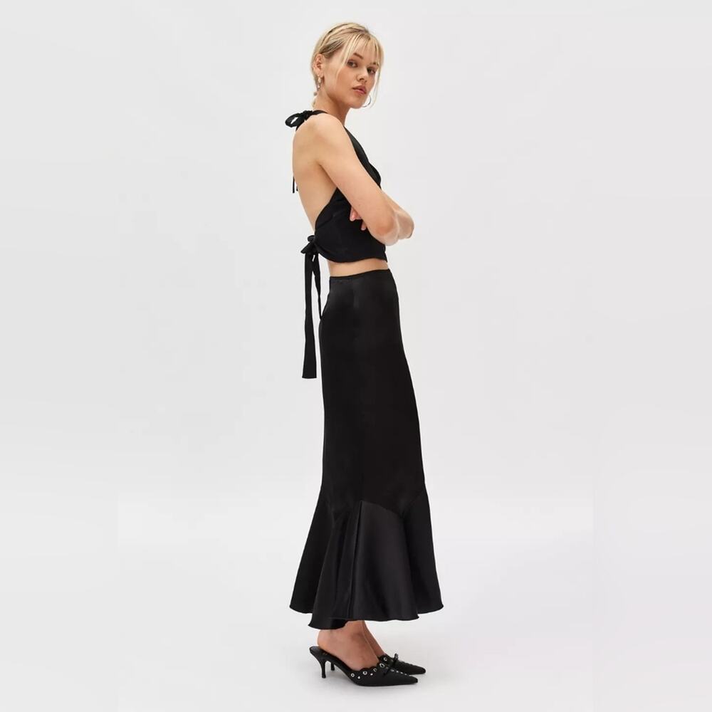 Urban Outfitters Kimchi Blue Jensen Satin Fluted Maxi Skirt Size XS NWT - Picture 5 of 14
